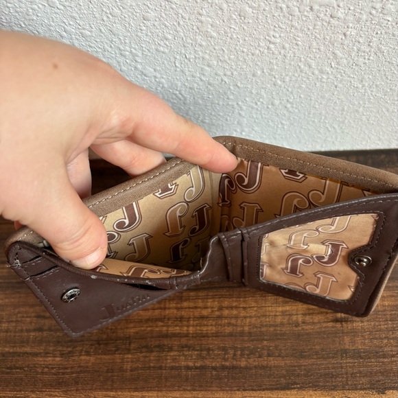 Justin Women’s Bifold Tonal Lace Wallet - Picture 4 of 6